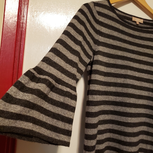 Benedetta B Sweater - Picture 5 of 9